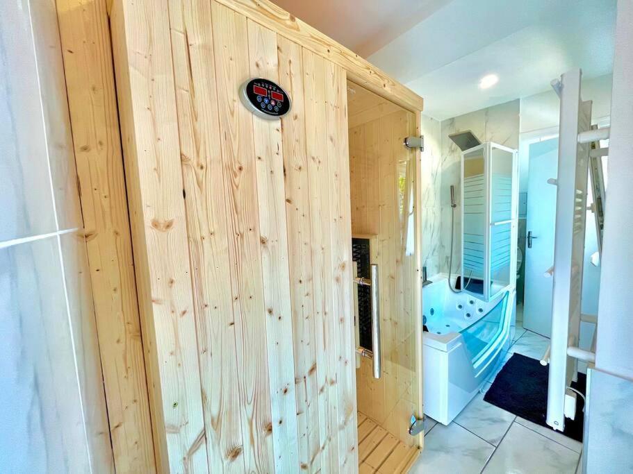Splendide Cocon Sauna & Balneo Reims Ngoại thất bức ảnh
